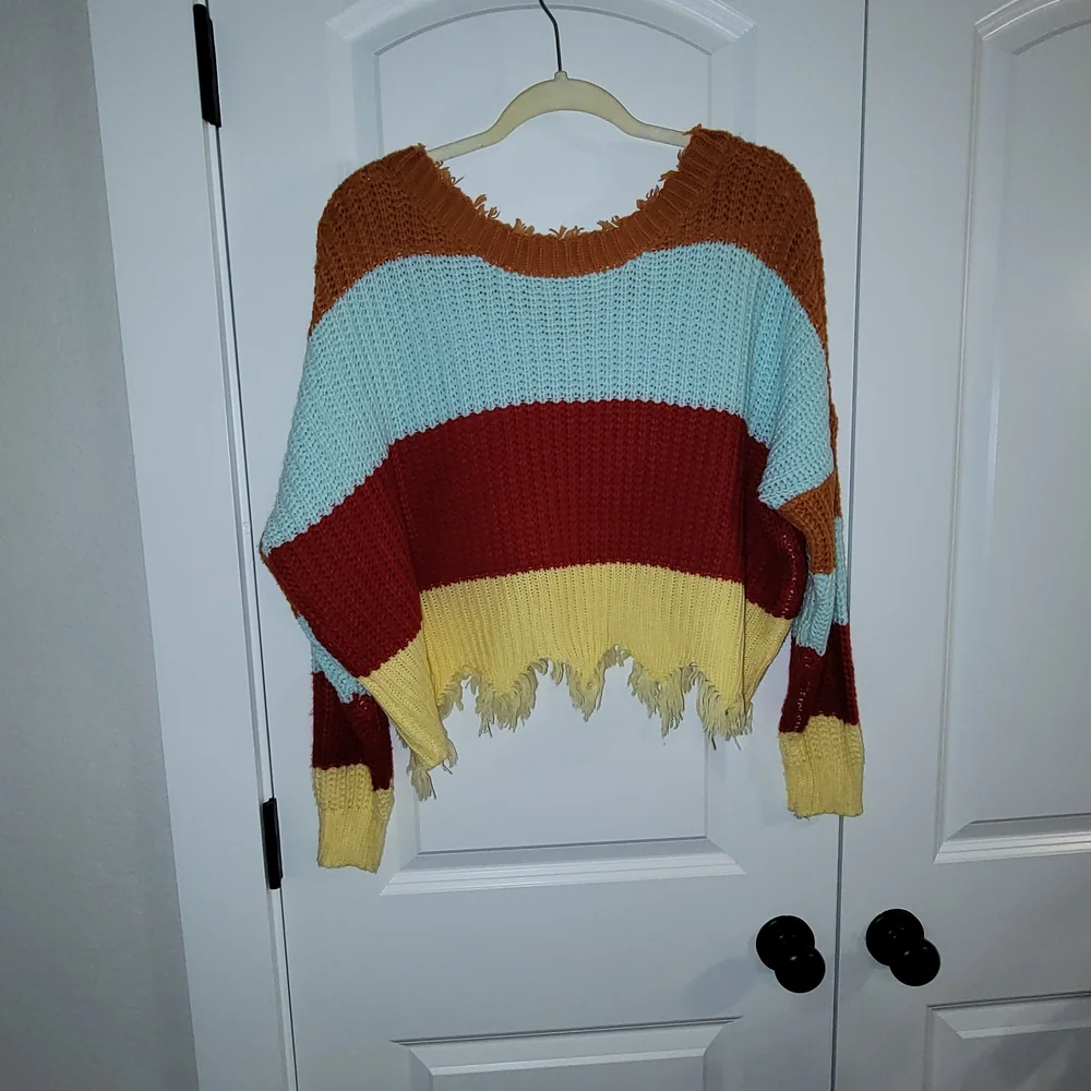 Colorful Crop Top - Picture 2 of 3